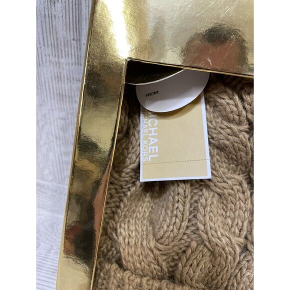MICHAEL KORS 2 Piece Set Knit Brown Scarf Hat BRAND NWT MSRP $98 Beanie - Picture 6 of 6